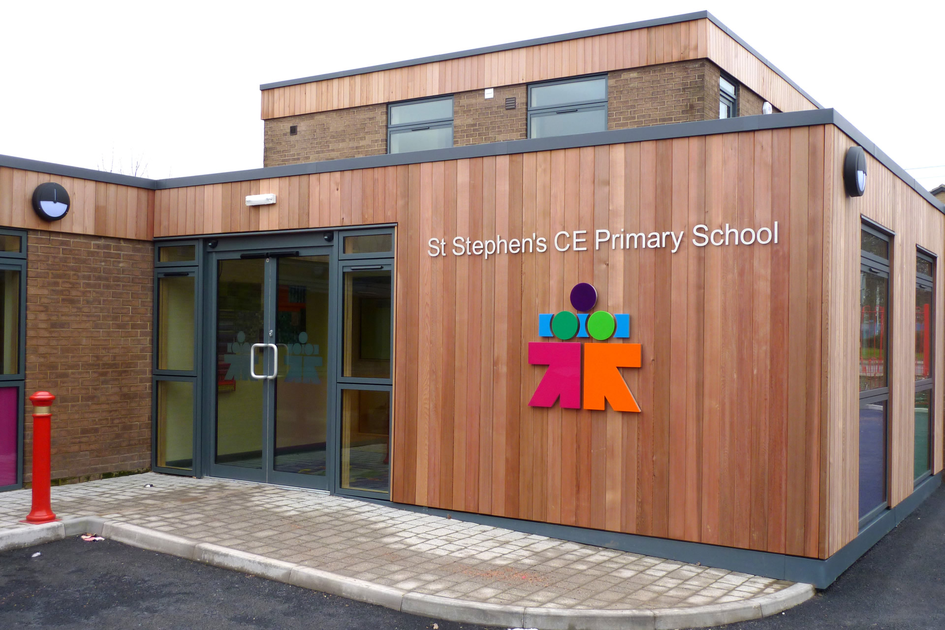 St.Stephens-Primary-School-outside.jpg